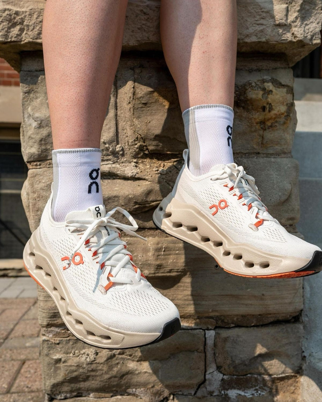 On Running Cloudsurfer Max Ivory Salmon