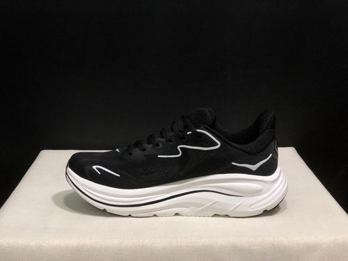HOKA ONE ONE Clifton 10
