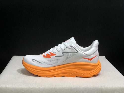 HOKA ONE ONE Clifton 10