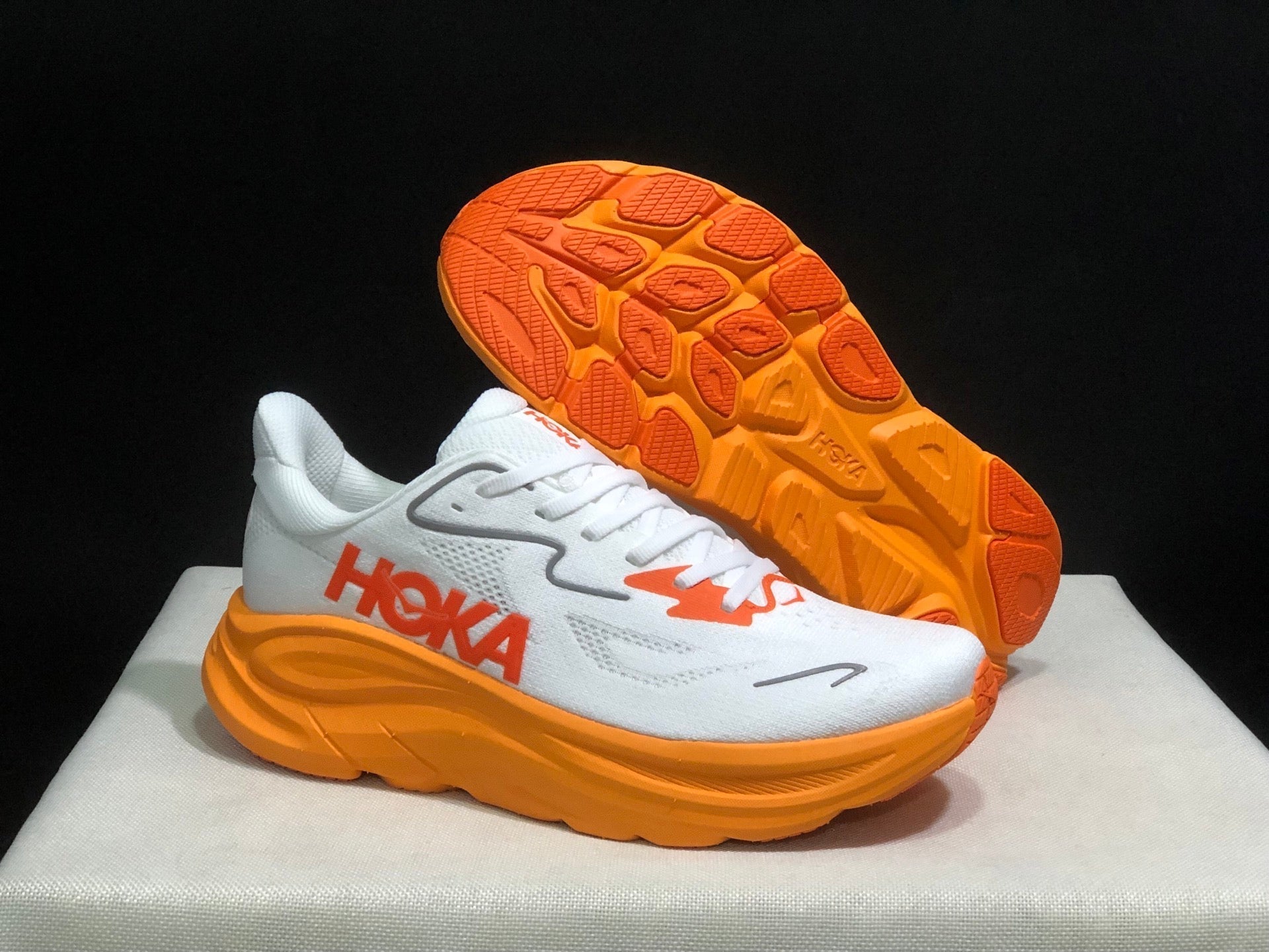 HOKA ONE ONE Clifton 10