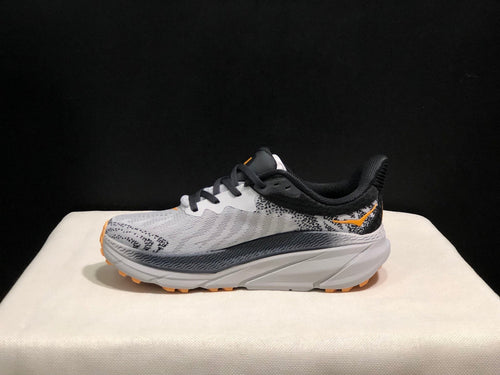 HOKA ONE ONE Challenger 7